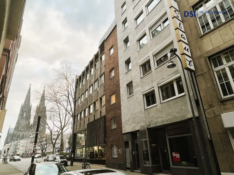 2025-01-17 Außenansicht (1) - Wohnung mieten in Köln - Gepflegte 2-Zimmer-Wohnung mit Balkon am Kölner Dom!