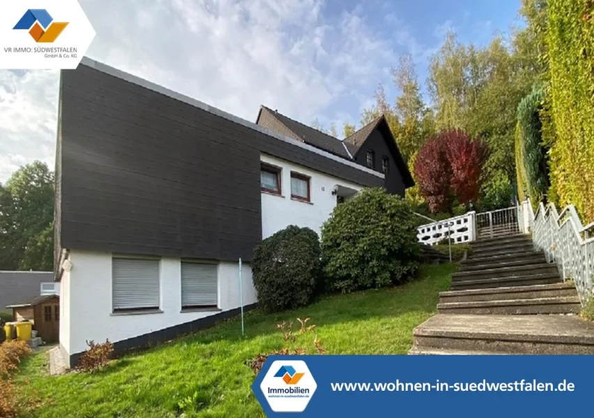 Titelseite - Haus kaufen in Hilchenbach - Großes Einfamilienhaus mit ELW auf Erbpachtgrundstück!