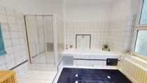 Das Badezimmer OG