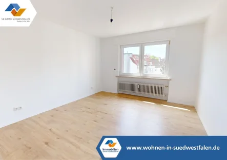 Titelbild - Wohnung kaufen in Lüdenscheid - VR IMMO: Renditestark & modernisiert - vermietete ETW mit Balkon und Garage