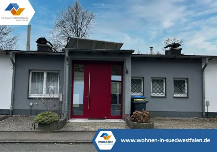  - Haus kaufen in Siegen - Modernisiertes und sehr gepflegtes Reihenmittelhaus in Siegen-Achenbach!