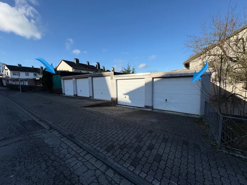 Carport + Garage