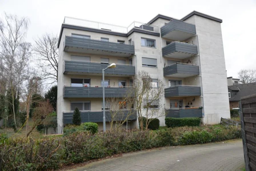 Außenansicht - Wohnung kaufen in Bergheim - 4 Zimmer EG Wohnung zu Verkaufen in  Bergheim Zieverich
