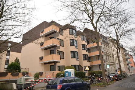 Außenansicht - Wohnung kaufen in Köln - 3  Zimmer Wohnung zur Verkaufen  Nippes