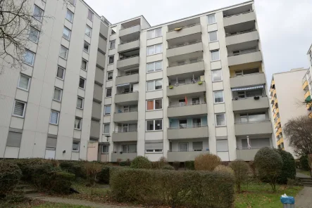 Ausenansicht Hintereseite - Wohnung kaufen in Köln - Leer stand 4 Zimmer Wohnung in Porz-Zentrum 