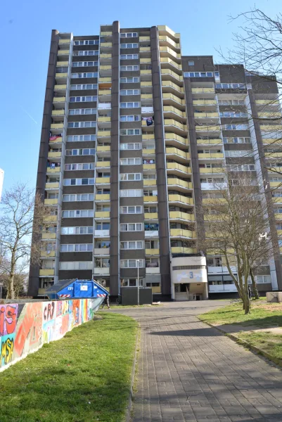 Ausenansicht  - Wohnung kaufen in Köln - 2 Zimmer Wohnung in Meschenich leer Stand