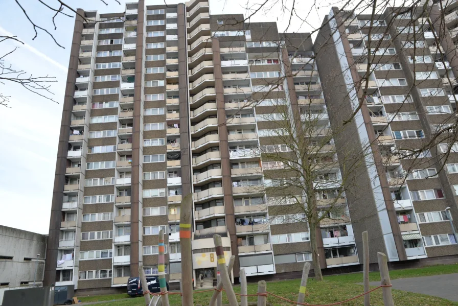 Außenansicht - Wohnung kaufen in Köln - Ein Zimmer Wohnung in Mechernich leer Stand