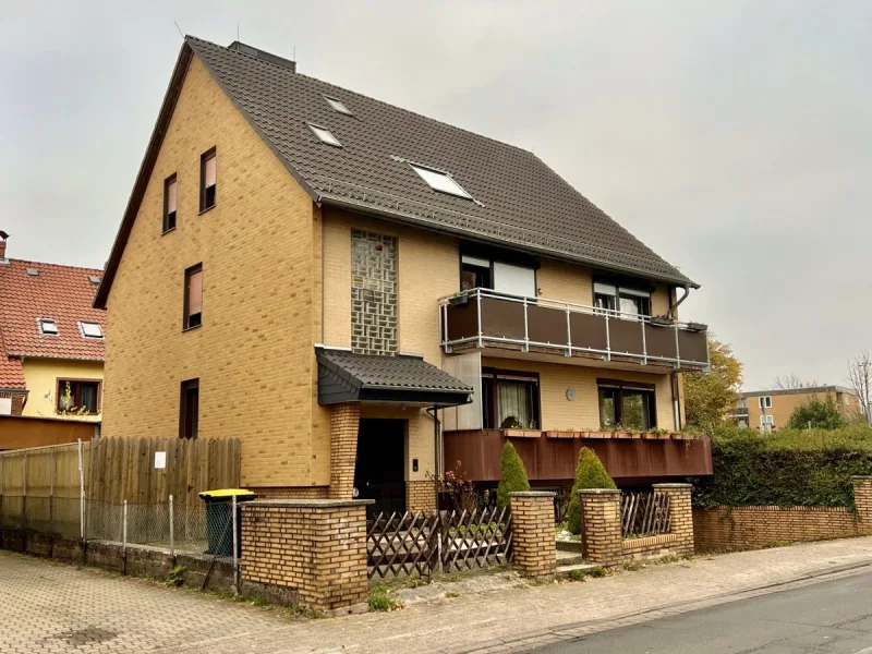 Hausansicht - Haus kaufen in Garbsen / Berenbostel - MEHRFAMILIENHAUS IN GARBSEN-BERENBOSTEL