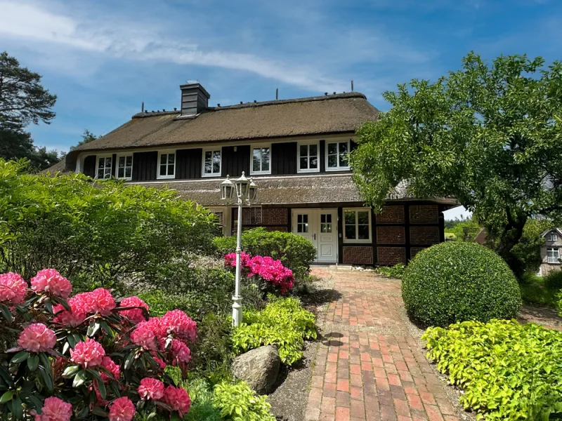 Außenansicht  - Haus mieten in Jesteburg - Einfamilienhaus in besonderer Lage