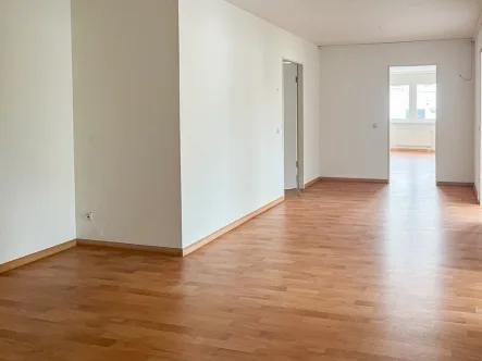 Eingangsbereich - Büro/Praxis mieten in Leipzig / Zentrum-Süd - ** Top gelegene Büroeinheit im Zentrum-Süd | Küche | Bad mit Wanne | Gäste-WC | Balkon **