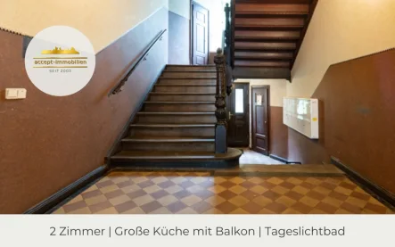 Treppenhaus - Wohnung kaufen in Leipzig - ** Großzügige 2-Zimmer-Wohnung in Gohlis | Balkon | Tageslichtbad | Wohnküche **