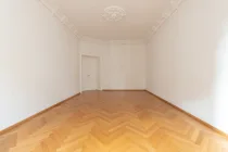 Wohnzimmer (baugleiche WE 1. OG)