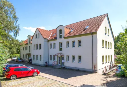 TMS7 Außenansicht.jpg - Wohnung mieten in Neudietendorf - Idyllsche geräumige 4-Raum-Balkonwohnung |Stellplatz|