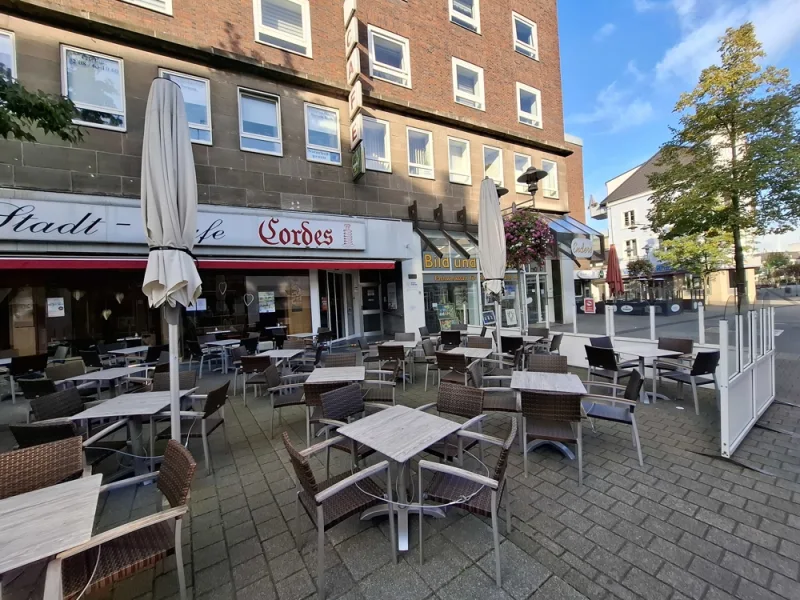 Titelbild - Gastgewerbe/Hotel mieten in Oberhausen - Im Herzen von Oberhausen Sterkrade sucht das "alt" eingesessene Stadtcafé einen Nachmieter.