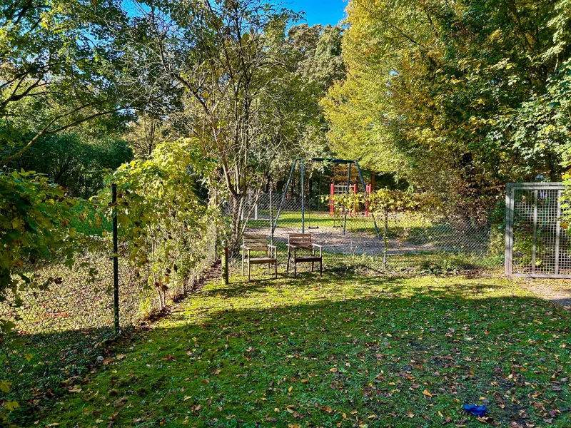 Spielplatz am Haus