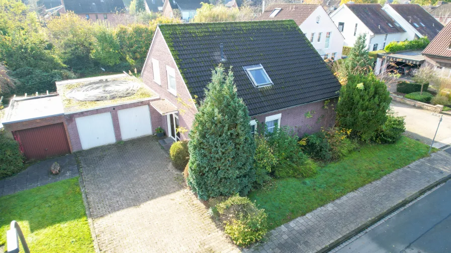 Straßenansicht - Haus kaufen in Münster - MS-Wolbeck - EFH mit viel Platz und großem Garten in perfekter Wohnlage!