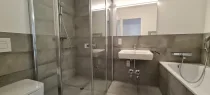 Bad mit Badewanne UND Dusche