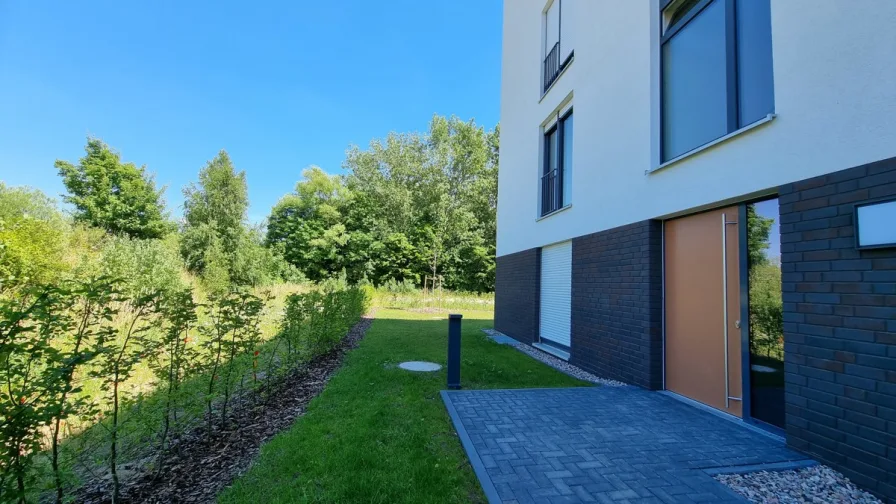 Außenanlagen 2 - Wohnung mieten in Braunschweig - Großzügige 1 Zimmer - Balkon - Tiefgarage - SB1 Whg. 19