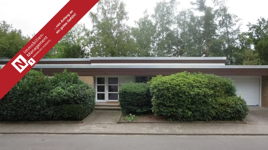 Straßenseite - Haus kaufen in Kaiserslautern / Lämmchesberg - Frei ab 01. Februar 2025 - Bungalow mit Einliegerwohnung auf dem schönen Bännjerrück