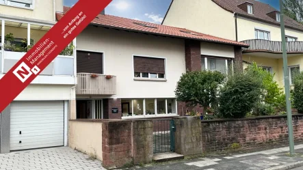 Titelbild - Haus kaufen in Kaiserslautern - Zweifamilienhaus im Zentrum Kaiserslauterns