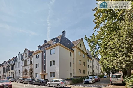 1.Objektansicht - Wohnung mieten in Iserlohn - RUHIGE LAGE IN ISERLOHN DÖRDEL - 2 ZIMMER-ETAGENWOHNUNG MIT GROSSER KÜCHE UND BALKON