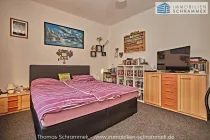 24.Schlafzimmer_WohnungOG