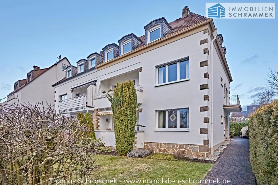 1.Hausansicht - Wohnung mieten in Iserlohn - SEILERSEE/BÖMBERGRING - MODERNISIERTE 3-ZIMMERWOHNUNG IM DREIFAMILIENHAUS