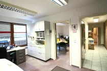 Souterrain, Büro