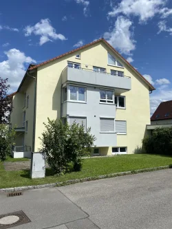 Wohnhaus von außen - Wohnung mieten in Tübingen - Modern, hell und sehr gemütlich auf zwei Ebenen wohnen!