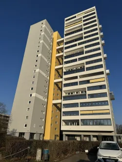 Das Wohnhochhaus von Außen - Wohnung kaufen in Stuttgart - Über den Wolken wohnen!