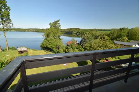 Blick vom Balkon - Haus kaufen in Cheb - Haus am See: Ferienhaus / Wohnhaus in herrlicher Lage