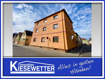  - Wohnung kaufen in Ludwigshafen am Rhein / Oppau - Wohnen in Ludwigshafen-Oppau. 4 ZKB Wohnung in 3-Parteienhaus mit Balkon und Garagenstellplatz