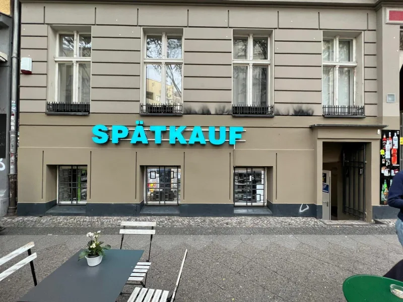 Außenansicht - Laden/Einzelhandel kaufen in Berlin - Spätkauf im Gräfekiez: Ideal für Selbstnutzung oder Kapitalanleger
