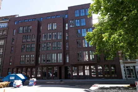 Gebäude - Wohnung kaufen in Hamburg - **Erste Reihe HH-City** Schopenstehl - GRENZENLOS gut und zentral - 4 Zimmer, 140 m² Wfl.