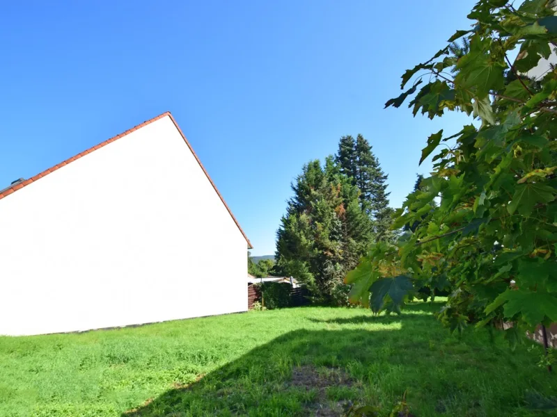  - Grundstück kaufen in Karlstein - Vollerschlossenes Baugrundstück für eine Doppelhaushälfte am Feldrand zu Bodenrichtwert