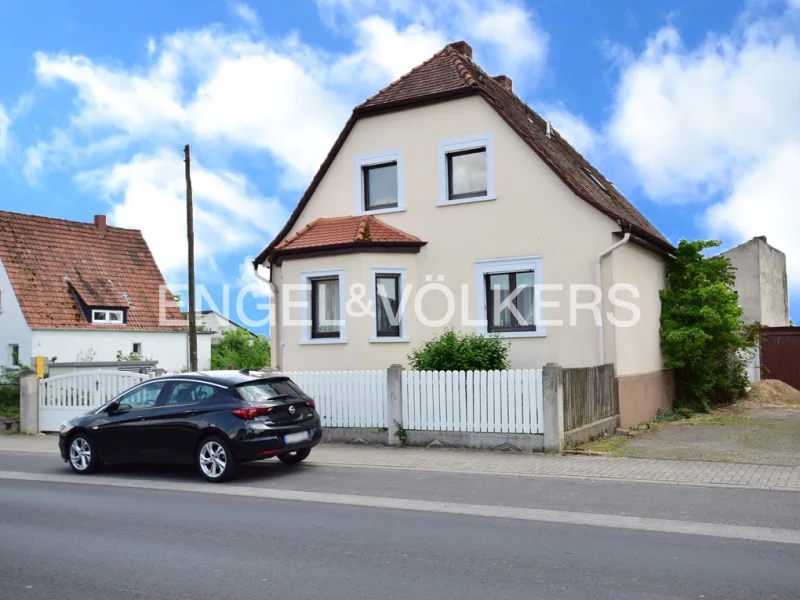  - Haus kaufen in Karlstein - Direkte Mainlage für Bauherren und/oder Sanierer