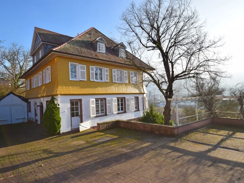  - Haus kaufen in Amorbach - Repräsentative Unternehmervilla in Amorbach mit beeindruckendem Grundstück und luxuriöser Ausstattung