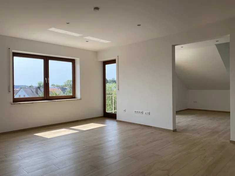 Wohnzimmer - Wohnung mieten in Pöttmes / Gundelsdorf - Erstbezug mit neuer EinbaukücheModernisierte Wohnung zur Miete mit einmaligem Ausblick