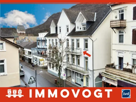 Titelbild - Wohnung kaufen in Bad Münster am Stein-Ebernburg - IDEALE WOHNUNG IN GEPFLEGTEM MEHRFAMILIENHAUS MIT 2 BALKONEN | PERSONENAUFZUG | PKW-STELLPLATZ | EBK
