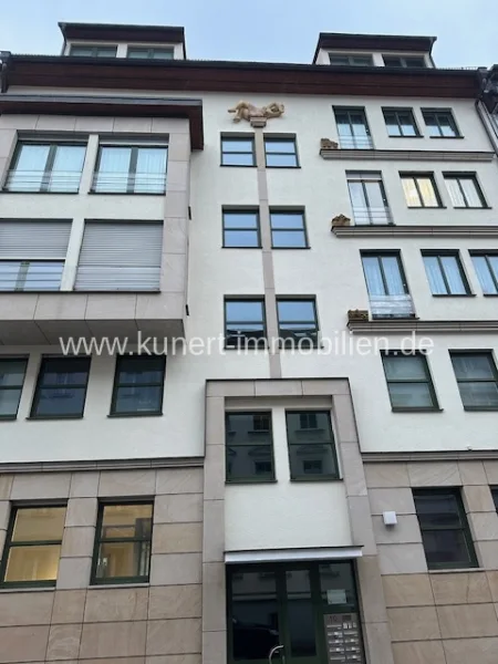 Hausansicht - Wohnung kaufen in Halle (Saale) - Stadtzentrum von Halle (Saale): Gepflegte 3-Zimmer-Wohnung mit Balkon, Fahrstuhl u. TG-Duplex-Parker