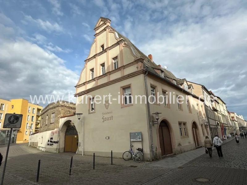 Verkaufsliegenschaft - Haus kaufen in Merseburg - Attraktives Wohn- und Geschäftshaus im Stadtzentrum von Merseburg mit angrenzendem Baugrundstück