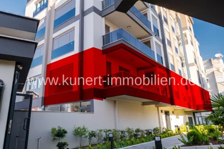 Blick zum Apartment - Wohnung kaufen in Antalya - Antalya - 700 m vom Meer - Luxusapartment mit 3 Schlafzimmen, EBK, Balkon und Tiefgaragen-Stellplatz