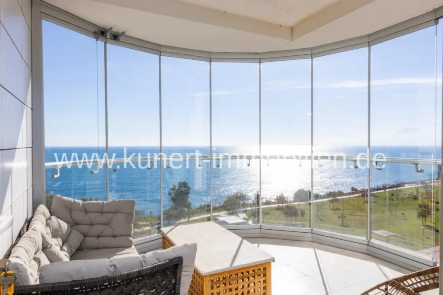 Blick auf das Meer - Wohnung kaufen in Lara - Luxusapartment mit 280 m² Wohnfläche mit einmaligem Meerblick in der Lara Port Residence