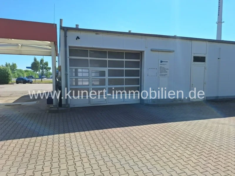 Verkaufsliegenschaft - Laden/Einzelhandel kaufen in Wolfen - Gewerbeobjekt (Autohaus mit Werkstatt) in excellenter Gewerbelage von Bitterfeld-Wolfen