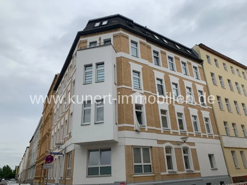 Hausansicht - Wohnung kaufen in Halle (Saale) - Attraktive 3-Zi-Wohnung in hallescher City-Lage, ideal zur Selbstnutzung, nahe Hbf + Zukunftszentrum