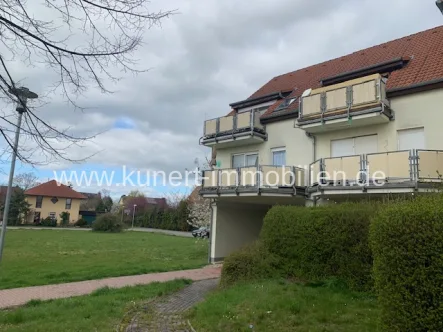 Hausansicht - Wohnung mieten in Brehna - Attraktive 2-Raum-Wohnung in excellenter Wohnlage von Brehna mit großer Terrasse und Wannenbad