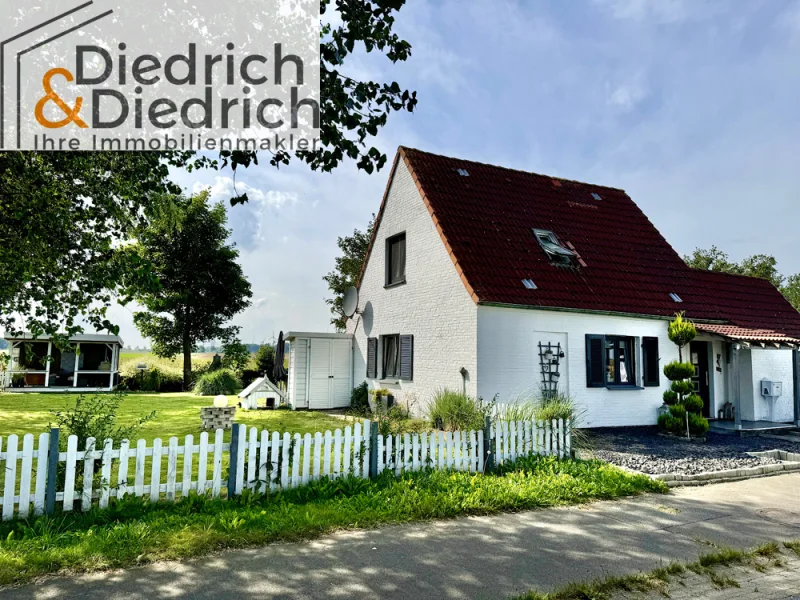  - Haus kaufen in Trennewurth - Verkauf eines individuellen Wohnhauses mit Wiesenblick in Trennewurth in Nordseenähe