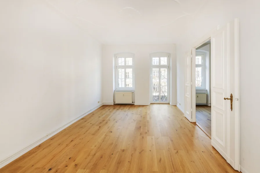 Wohnen - Wohnung kaufen in Berlin - Attraktive Altbauwohnung mit 3 Zimmern im schön sanierten Altbau in Friedrichshain