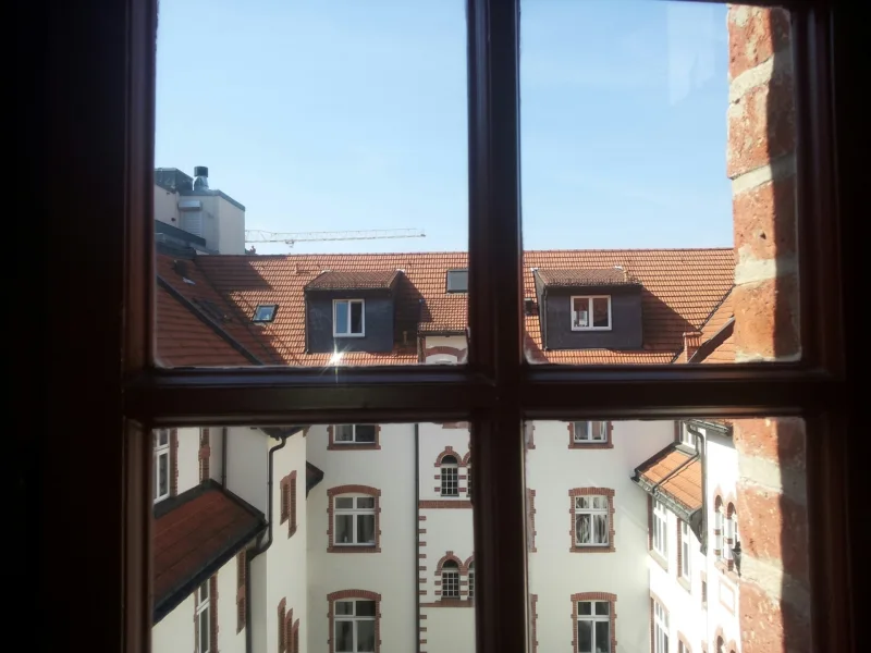 Blick zum Innenhof - Wohnung kaufen in Berlin - Vermietete Wohnung in begehrter Gegend