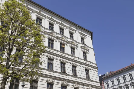 Fassade - Wohnung kaufen in Berlin - Wunderschön sanierte Altbauwohnung inmitten des Kaskelkiez